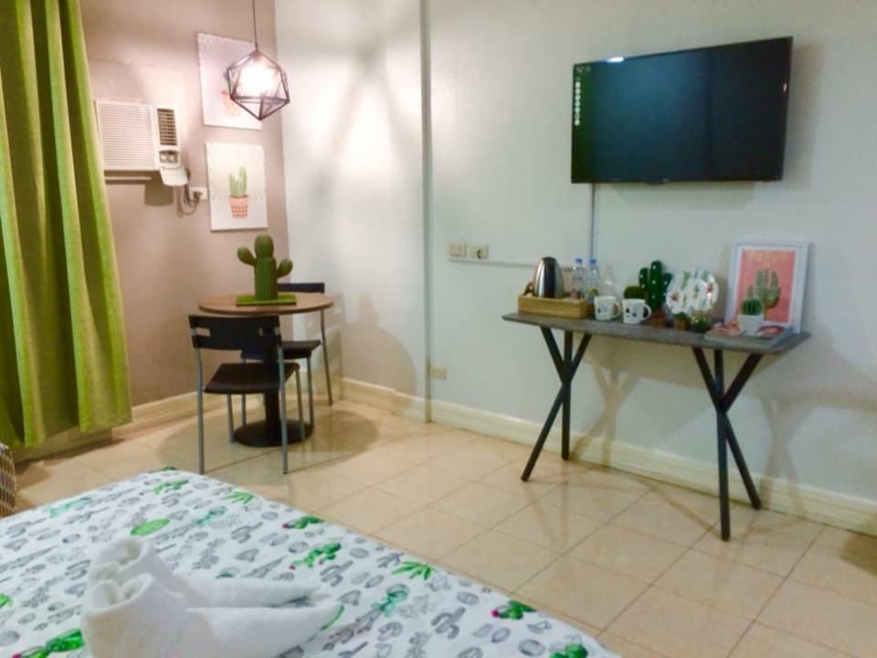 Vl Garden Suites Tagbilaran Extérieur photo